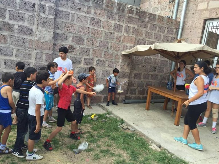 Fun games and snacks at the 2nd Annual SERVICE Armenia Carnival with 2016 participants.