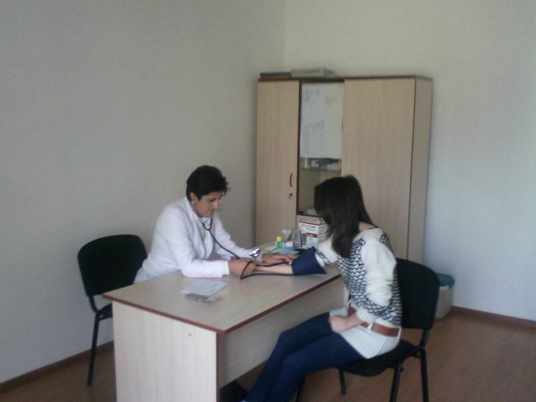 Patient exam room at the Verin Tsaghavan Medical Center.