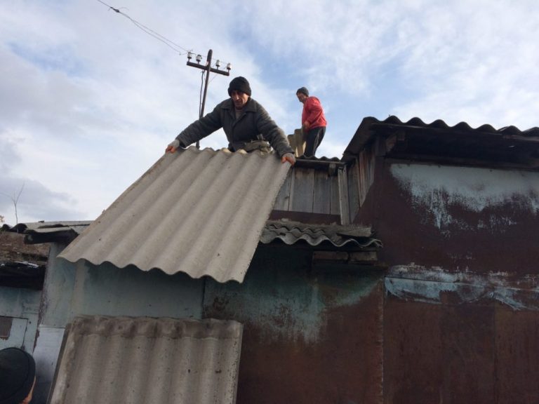 Friends from the Shirak Center NGO immediately dismantled the Azizbekyan Family's old domik so that no one can ever live there again.