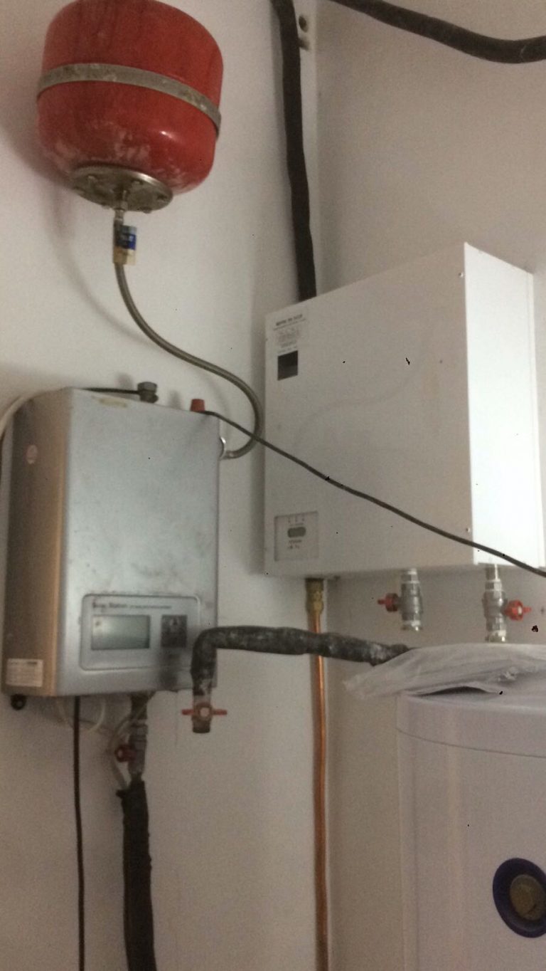 The first floor kindergarten in Paruyr Sevak was partially heated by a solar heating system that was no longer working.