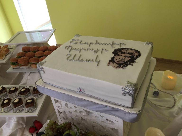 A beautiful cake served as a treat for the gala ribbon cutting of the village of Paruyr Sevak's new preschool.