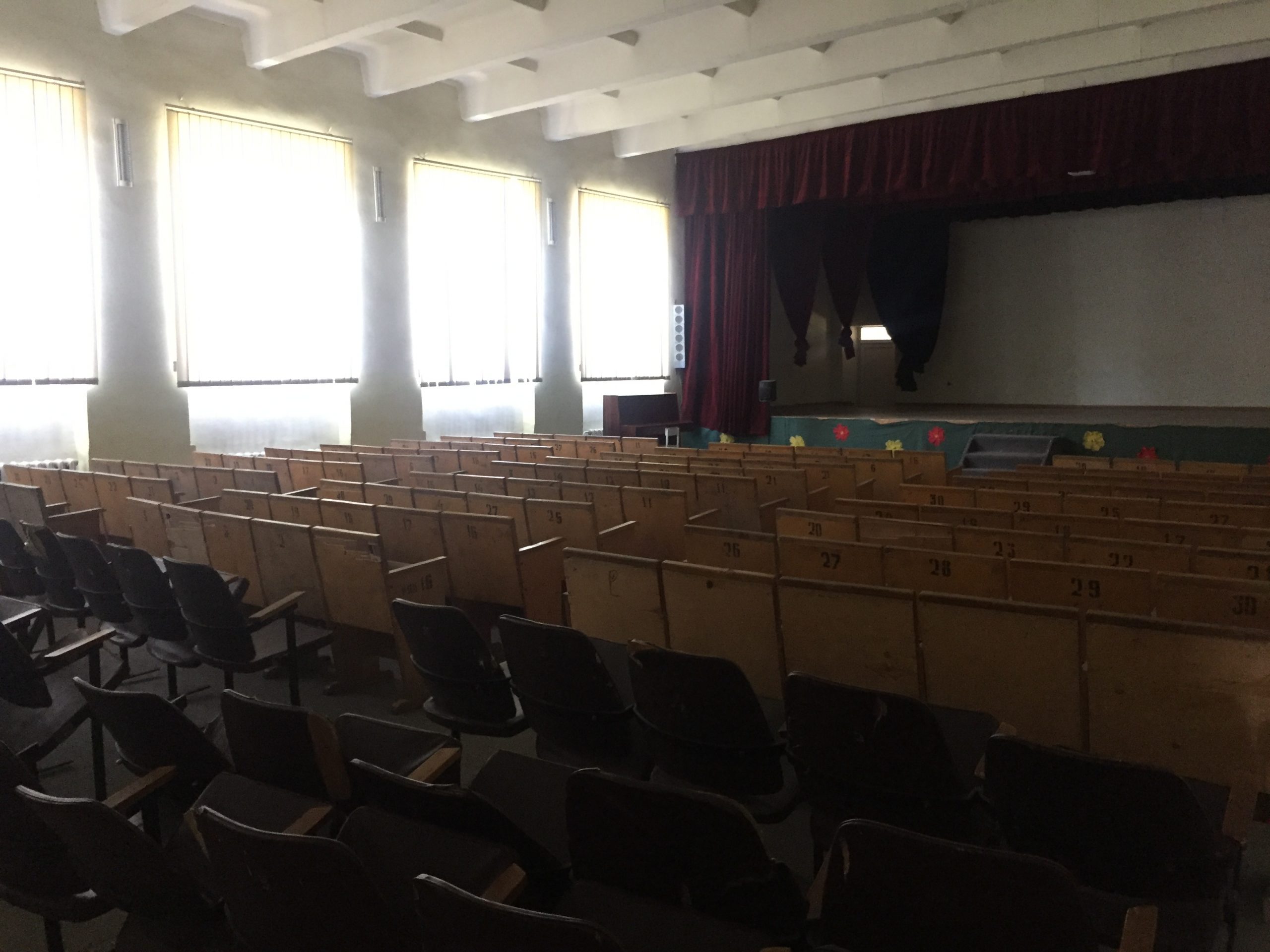 KV-school-auditorium-2-scaled