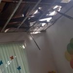 The roof of the kindergarten in Aygepar was hit by Azeri artillery.